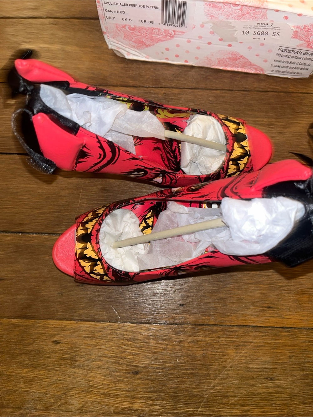 Iron Fist "Soul Stealer" Red & Black & Gold Peep Toe Platform Heels Sz 7 - Picture 11 of 11